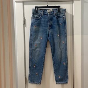The Great. Denim jeans the fellow floral embroidered jean Size 27 5 button
